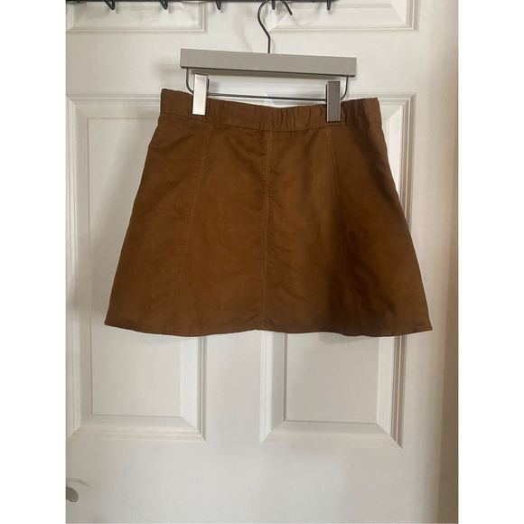 NWOT • Girl’s • The Children’s Place • Brown • Suede • Button Fly • Skirt • Size - Picture 2 of 3